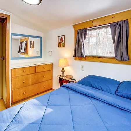 Pet-Friendly Irons Cottage About 4 Mi To Sand Lake! Exterior photo